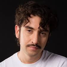 Para que una serie de ficción pueda estrenarse tiene que funcionar un  engranaje gigante 💚 Agradezco a cada una de las personas que hicieron  posible esto 💚 los personajes los construimos todxs,