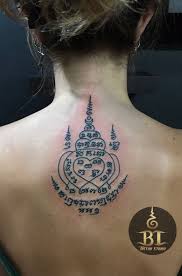 Hình xăm rồng trên đùi (có hình ảnh) | hình xăm, khmer. Done Traditional Thai Sak Yant Tattoo By Tanadol Www Bt Tattoo Com Bttattoo Bttattoothailand Bangkoktattoo Bangkoktattooshop Bangkoktattoostudio Sakyant