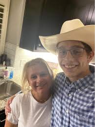 Can you get a day pass for the pools at Margaritaville by Legends and how  much does it cost?