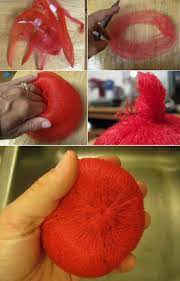 Mesh Produce Bags To Diy Dish Scrubbie In 4 Easy Steps Diy Dish Recycled Crafts Produce Bags