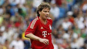 Gareth frank bale (born 16 july 1989) is a welsh professional footballer who plays as a winger for premier league club tottenham hotspur, on loan from real madrid of la liga. Tarnat And Jung Leave Bayern Youth Set Up Fourfourtwo