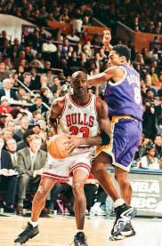 Jan 26, 2020 · kobe bryant, one of the greatest basketball players of all time and an internationally recognizable nba superstar, died in a helicopter crash sunday outside los angeles.he was 41 years old. Kobe Bryant Praised His Big Brother Michael Jordan In The Last Dance Vanity Fair