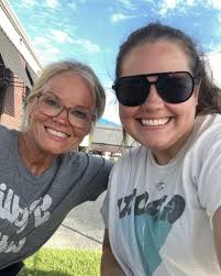 back like she never left!! i have the shaved ice QUEEN here working an  event with me! If you're coming to First Baptist Alamo's VBS kickoff, come  see us!!! 🍧
