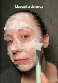 Mascarilla de arroz coreana para suavizar, iluminar y mejorar la textura de  la piel. Contiene salvado de arroz + vitamina E, ideal para exfoliar sin  irritar. Una fórmula clásica de K-Beauty que sigue ...