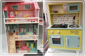 Selection De Jouets 100 Made In France Le Savoir Faire Et La Qualite Francaise Jouet Made In France Maison De Poupee