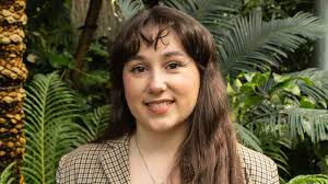 HarperCollins pays six figures for teenage author