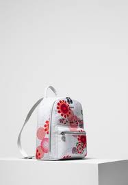 Du sac à main à la valise cabine, retrouvez tout ce dont vous avez besoin à prix mini ! Desigual Tagesrucksack White Weiss Zalando De
