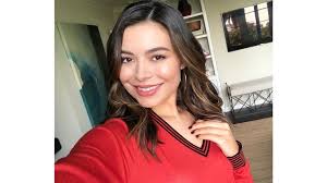 Her birthday, what she did before fame, her family life, fun trivia facts, popularity rankings, and more. Miranda Cosgrove Wiki Age Boyfriend Biography Facts More