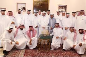 البركاتي، علي بن عبد الله بن مبارك ماجستير فقه الحسبة في زوائد كتاب الأدب المفرد للإمام البخاري رحمه الله على الكتب الستة من باب (بر الأم) إلى باب (من قدم إلى ضيفه طعامًا فقام يصلي) : ÙÙŠ Ù„Ù…Ø³Ø© ÙˆÙØ§Ø¡ Ù†Ø®Ø¨Ø© Ù…Ù† Ø±Ø¬Ø§Ù„ Ø§Ù„Ø¯ÙˆÙ„Ø© ÙˆØ±Ø¬Ø§Ù„ Ø§Ù„Ø£Ø¹Ù…Ø§Ù„ ÙŠÙƒØ±Ù…ÙˆÙ† Ø±Ø¬Ù„ Ø§Ù„Ø£Ø¹Ù…Ø§Ù„ Ø§Ù„Ø¯ÙƒØªÙˆØ± Ø§Ù„Ø´Ø±ÙŠÙ Ù…Ø­Ù…Ø¯ Ø§Ù„Ø±Ø§Ø¬Ø­ÙŠ ØµØ­ÙŠÙØ© ØªÙˆØ§ØªØ± Ø§Ù„Ø§Ù„ÙƒØªØ±ÙˆÙ†ÙŠÙ‡