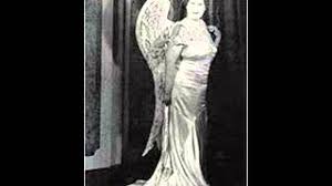 The florence foster jenkins true story confirms that mcarthur was permanently replaced by cosmé mcmoon after he offended florence when he mocked her in front of her audience. Florence Foster Jenkins True Story Vs The Meryl Streep Movie
