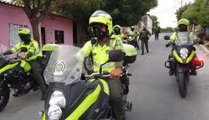 Inicialmente la secretaria de gobierno de malambo, edilsa cortina, aseguró que barranquilla también establecerá por decreto el toque de queda entre las 11 de la noche y las 6 de la mañana entre los días 24 y 26 de diciembre. Toque De Queda Soledad Soledad Decreta Toque De Queda Y Ley Seca Durante Noche De Halloween Barranquilla Caracol Radio