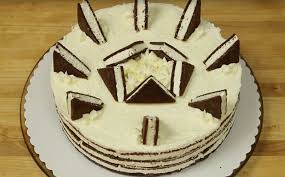 Das rezept habe ich mal wieder von freunden aus den usa und diese ganz bestimmte milchcreme wird mit einer. Video Und Rezept Milchschnittentorte No Bake Ein Club Of Cooks Rezept Milchschnitte Torte Torten No Bake Kuchen