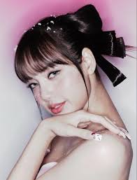 Bows, ties, glasses—proof that it's the details that do the talking. From  statement eyewear to sharp ties and playful hair bows, these celebrities  show how accessories instantly elevate a look—turning simple fits