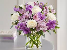 Swirly Love 1800flowers Com 142887 In 2020 Flower Delivery Flower Arrangements Birthday Flowers
