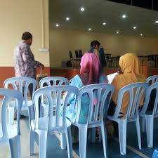 Pada tarikh 03 januari 2015, pejabat imigresen batu pahat telah menyertai pertandingan sepanduk yang telah dianjurkan oleh pejabat daerah batu pahat. Dewan Terbuka Pejabat Daerah Batu Pahat Jalan Bakau Chondong