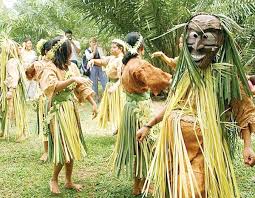 Persembahan tarian sewang oleh murid sks semasa majlis sambutan hari guru 2014. Zoologimy On Twitter Jungles Allow The Orang Asli To Keep Their Identity And Exist Mustafa Along Secretary Of The Kelantan Network Of Orang Asli Villages