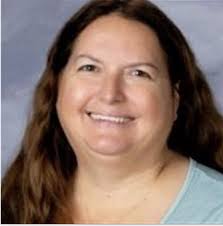 Angela Dell's Instagram, Twitter & Facebook