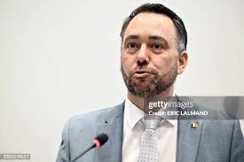 24,202 Eric Head Photos & High Res Pictures