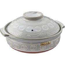 When you get a new donabe, the first thing you should do is cook some rice porridge or boil some rice rinsing water in it. Amazon Com Japanese Hana Mishima Donabe Ceramic Hot Pot Casserole Banko Earthenware Clay Pot For Shabu Shabu Made In Japan 28 Fl Oz 7 D Kitchen Dining