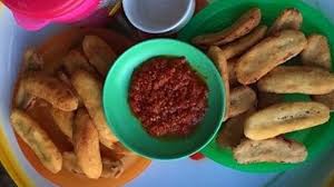 It is typically consumed as a snack in the morning and afternoon. Diolah Dari Tepung Racun Sianida Gini Lezatnya Pisang Goreng Embal Maluku