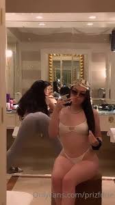 Prizfdoe 08 03 2022 2386402739 This My Bestie | Xasiat