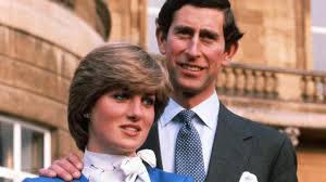 Princess diana surprises an audience (including prince charles) at the royal opera house by performing a ballet dance with wayne sleep. Prinz Charles 6 Worte Mit Denen Er Prinzessin Diana Traumatisierte Gala De