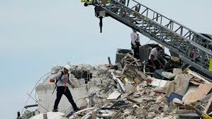 El derrumbe de un edificio de 12 pisos en una concurrida calle de miami beach sorprendió a los residentes del lugar la madrugada de este jueves. Ixxo3hvnz1qsfm