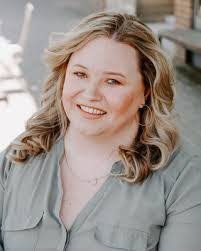 Cecilia Parga's Instagram, Twitter & Facebook