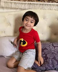 Mereka itu justru terlihat cool dan macho! Gemas Maksimal 10 Anak Artis Ini Tampil Imut Dengan Poni Depan