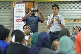 Syed told mothership previously that he has always wanted to study in either oxford or nus's lee kuan yew. Friends And Families Should Not Neglect Their Dear Ones Who Are In Distress Syed Saddiq Malaysia World News
