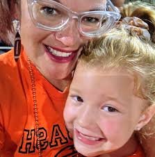 I wanted to share my St Louis Blues Hockey themed Gender Reveal 🩵 we did  Pucks or Pearls