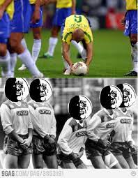 Every Time When Roberto Carlos Is Going To Shoot A Free Kick Roberto Carlos Funny Sports Pictures Soccer Memes