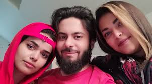 رهف القنون بالمايوه في احدث ظهور. Ø§Ù„Ø³Ø¹ÙˆØ¯ÙŠØ© Ø§Ù„Ù‡Ø§Ø±Ø¨Ø© Ø±Ù‡Ù Ø§Ù„Ù‚Ù†ÙˆÙ† ØªØ¹ØªØ±Ù Ø¨Ø§Ù„Ø´Ø°ÙˆØ° Ø£Ù…ÙŠÙ„ Ù„Ù„Ù†Ø³Ø§Ø¡ ÙƒÙ…Ø§ Ø£Ù…ÙŠÙ„ Ù„Ù„Ø±Ø¬Ø§Ù„ Ø´Ø§Ù‡Ø¯ ÙˆØ·Ù† Ø§Ù„Ø¯Ø¨ÙˆØ±