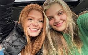 Ella Tignor's Instagram, Twitter & Facebook