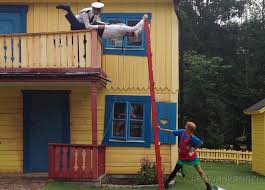 A junibacke sono ricostruite le ambientazioni delle fiabe e storie per bambini scritti dalla scrittrice astrid lindgren che era residente a stoccolma. Il Parco Di Pippi Calzelunghe In Svezia Italia Con I Bimbi