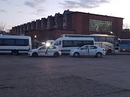 Din iunie 2010 autogara napoca a devenit autogara fany. DouÄ Clujence Care Au Venit Cu Autocarul Din Italia AÈteptate De PoliÈie La Autogara Beta Foto Stiri De Cluj