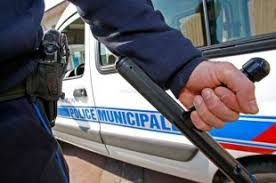 Selon ict, la police a détenu et. Formation A L Armement Les Arretes Sont Parus