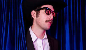 S C È N E NA T IONAL E