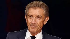 1 day ago · ezio greggio distrutto dopo un lutto: Ezio Greggio E La Giovanissima Fidanzata Romina 39 Anni Di Differenza