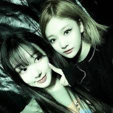 Harriet Shannon's Instagram, Twitter & Facebook