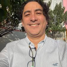 Líneas de trenes de pasajeros en Estados Unidos (arriba) vs Europa (abajo).  Europa cuenta con una de las redes ferroviarias más extensas, modernas y  eficientes del mundo. Países como Francia, Alemania, España