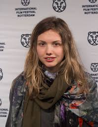 Search, discover and share your favorite cassie skins gifs. Hannah Murray Wikipedia