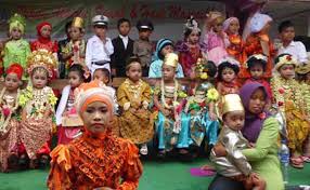 Mengisi raport anak paud /tk/roudhotul atfal yang menggunakan narasi memang sedikit tidak mudah kali ini saya hadirkan contoh narasi semoga bisa menjadi refe. Contoh Raport Siswa Paud Tk Ra Kurikulum 2013