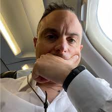 Nel corso dell'ultima seduta del Consiglio Comunale di Reggio Calabria, il  sindaco Giuseppe Falcomatà ha fatto riferimento al popolare tormentone  social “Skibidi Boppy”, inserendolo all'interno del proprio intervento  rivolto ai consiglieri di