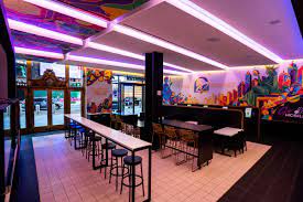 Taco bell express is located in the campus center, first floor, part of the retail boutique shops. Taco Bell Opens An Automat In Times Square Eater Ny