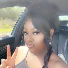 Joslyn Scott's Instagram, Twitter & Facebook