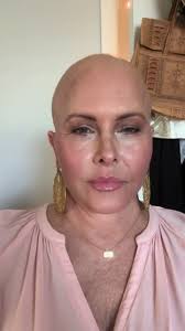 Nicole Eggert Official