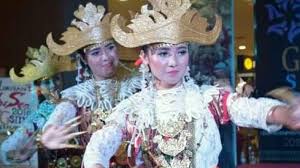 Berikut ini adalah ulasan lengkap tentang tari piring. Hari Tari Dunia 2021 Dewan Kesenian Lampung Taja Festival Tari 24 Jam