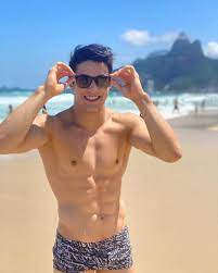 Dictionary collections quiz community contribute certificate Arthur Mariano Bio 2021 Update Parents Ethnicity Net Worth
