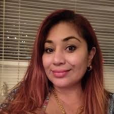 Sarah Lorimer's Instagram, Twitter & Facebook